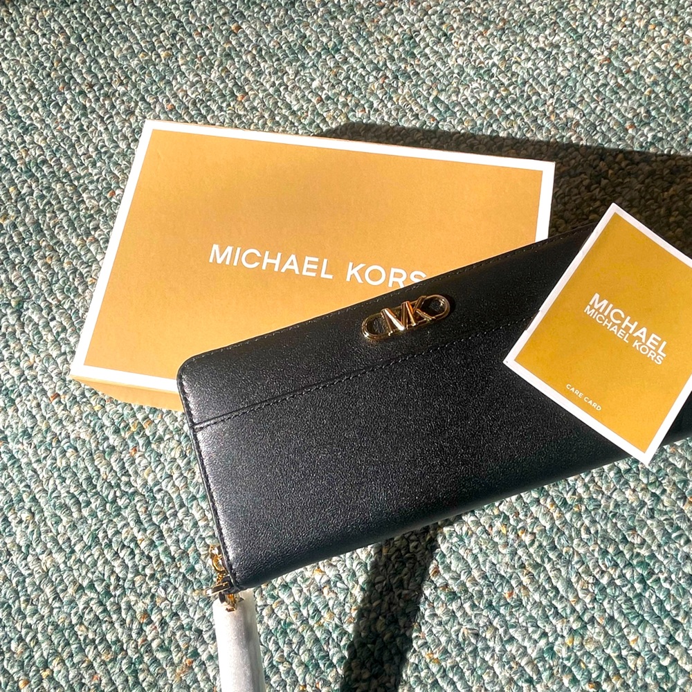 NWT MICHAEL Michael Kors Continental Wallet